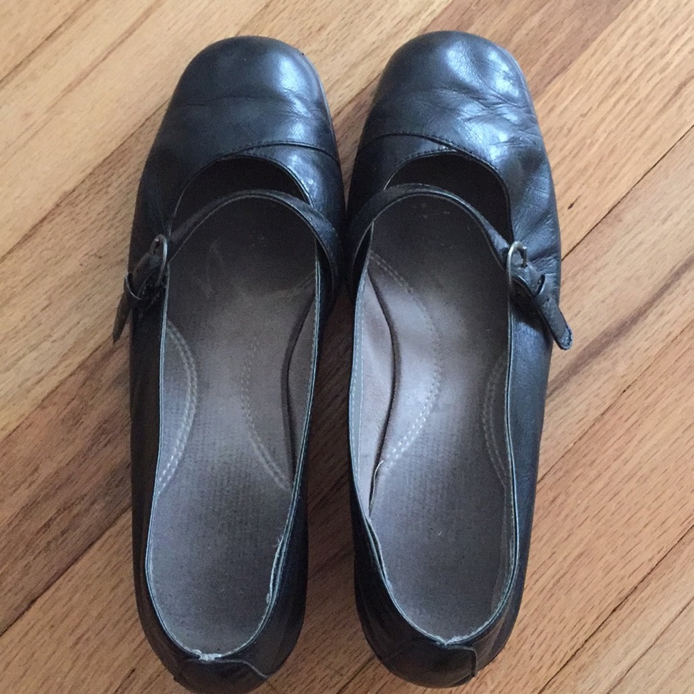 Aerosoles shoes.